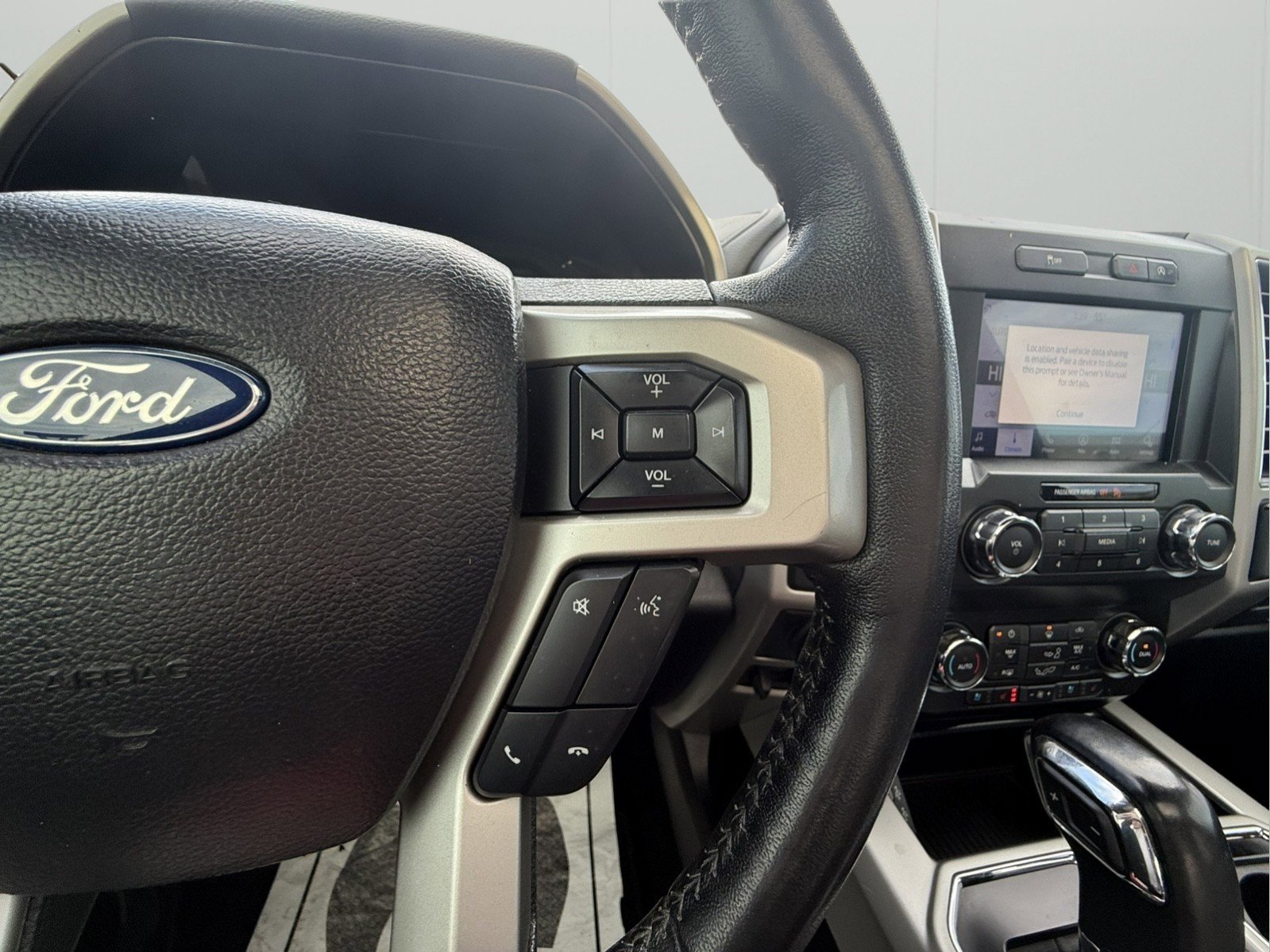 Used 2019 Ford F150 Lariat image 27