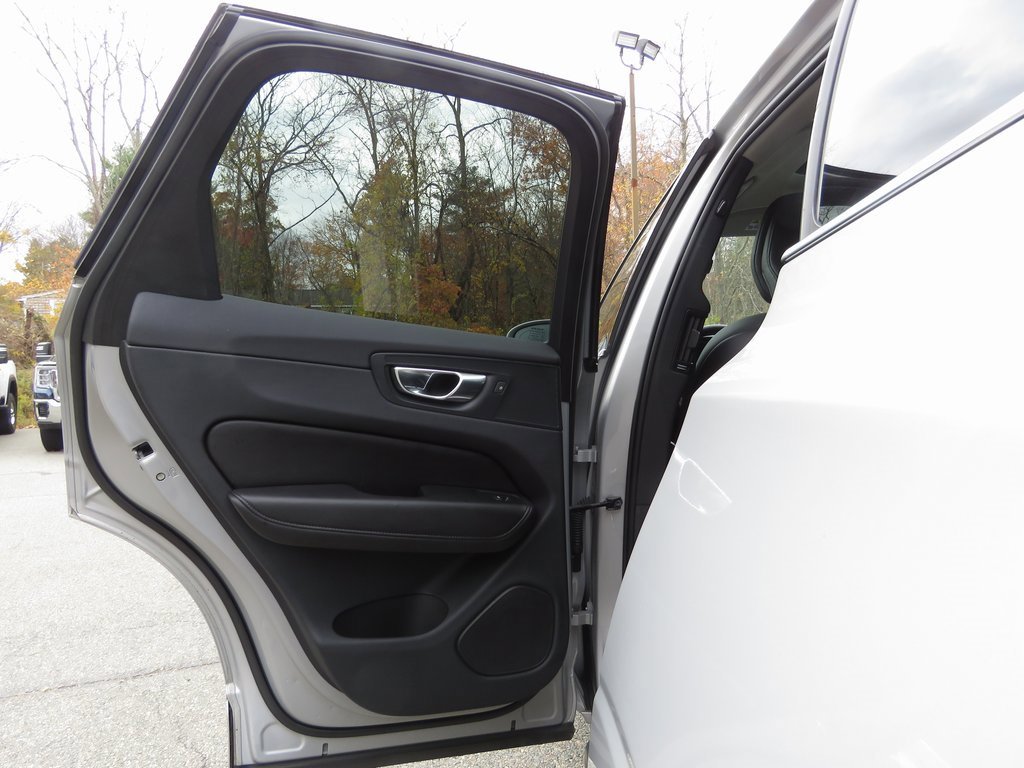 Used 2023 Volvo XC60 B5 Core w/ Climate Package image 20