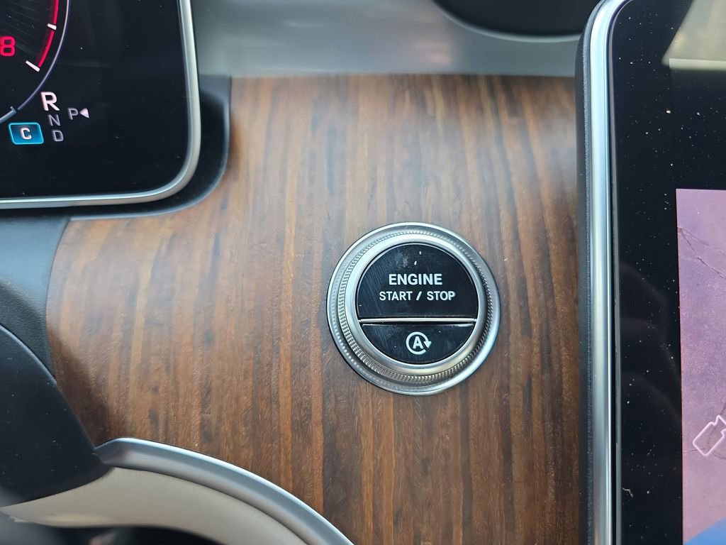 Certified 2026 Mercedes-Benz C 300 4MATIC Sedan image 26