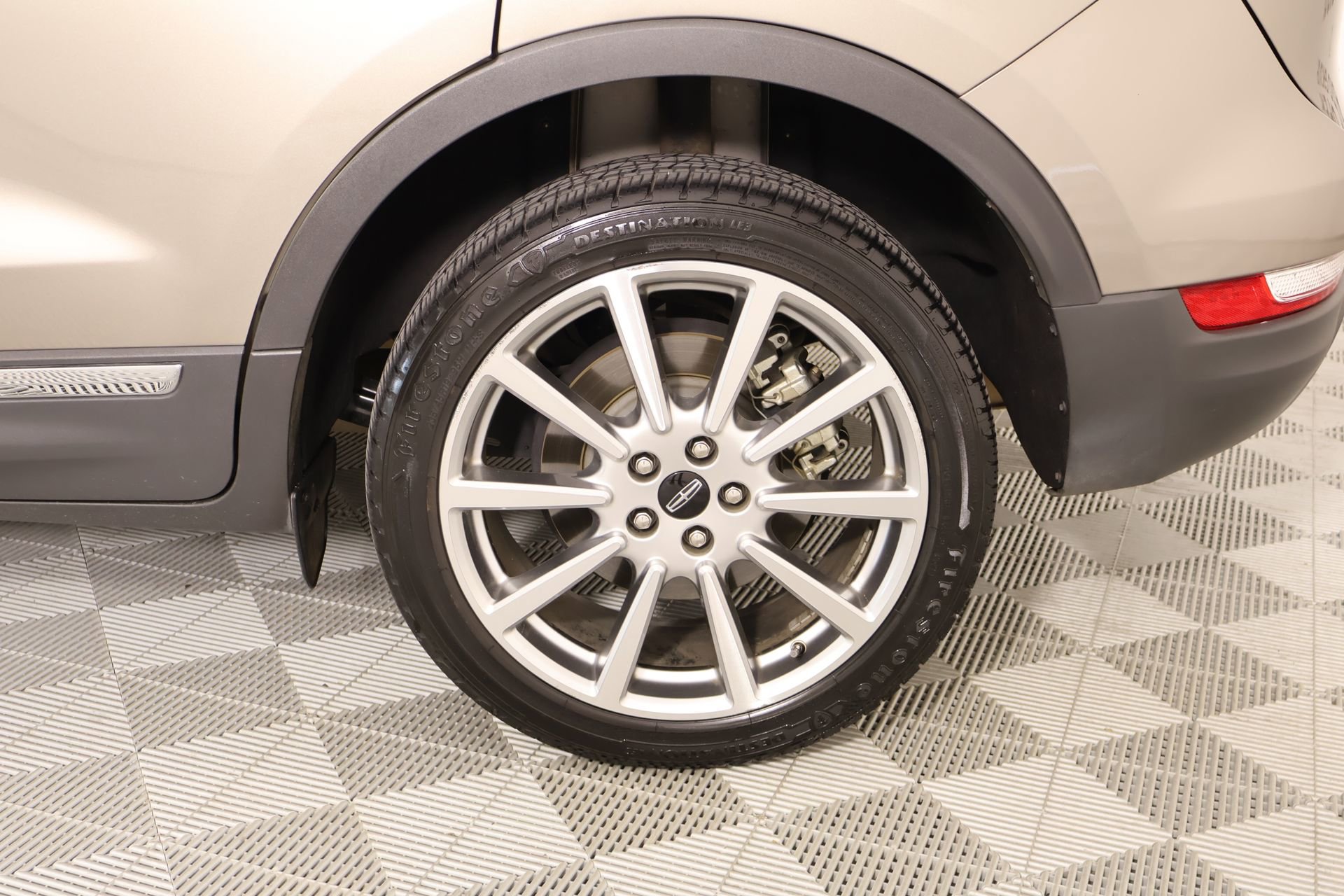 Used 2019 Lincoln MKC Reserve w/ MKC Technology Package FWD image 19
