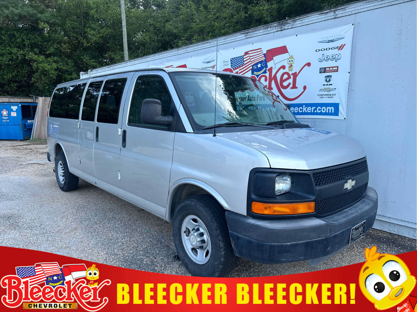 Used 2010 Chevrolet Express 3500 LS RWD image 1