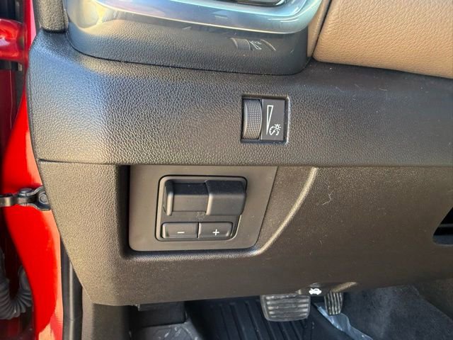 Used 2025 GMC Canyon Denali AWD/4WD image 23