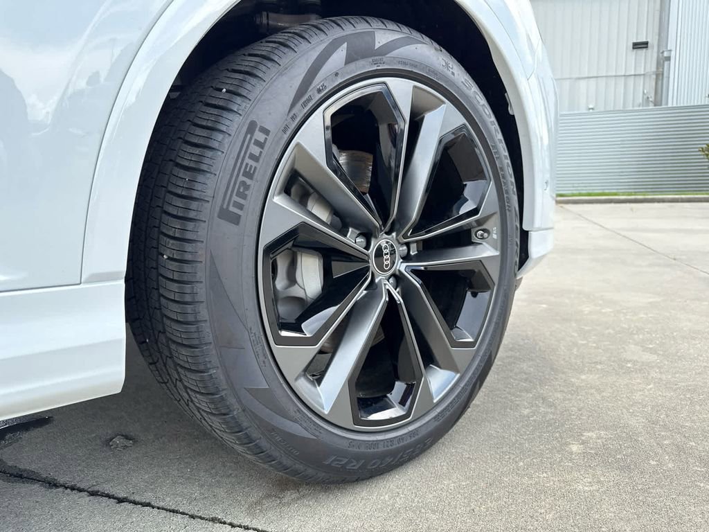 New 2025 Audi Q7 3.0T Premium Plus image 12