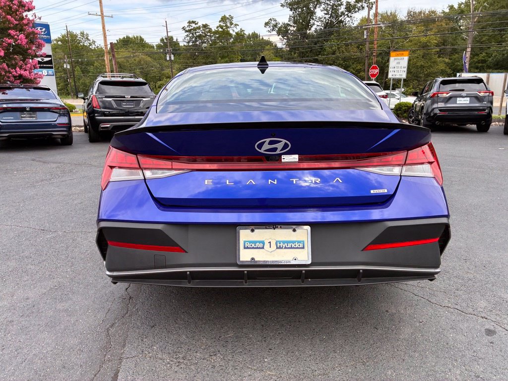 Certified 2025 Hyundai Elantra SEL FWD image 6
