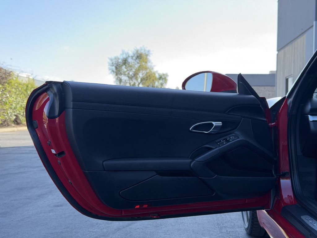 Used 2020 Porsche 718 Boxster RWD image 16