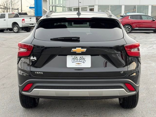 Certified 2024 Chevrolet Trax LT w/ Driver Confidence Package image 13