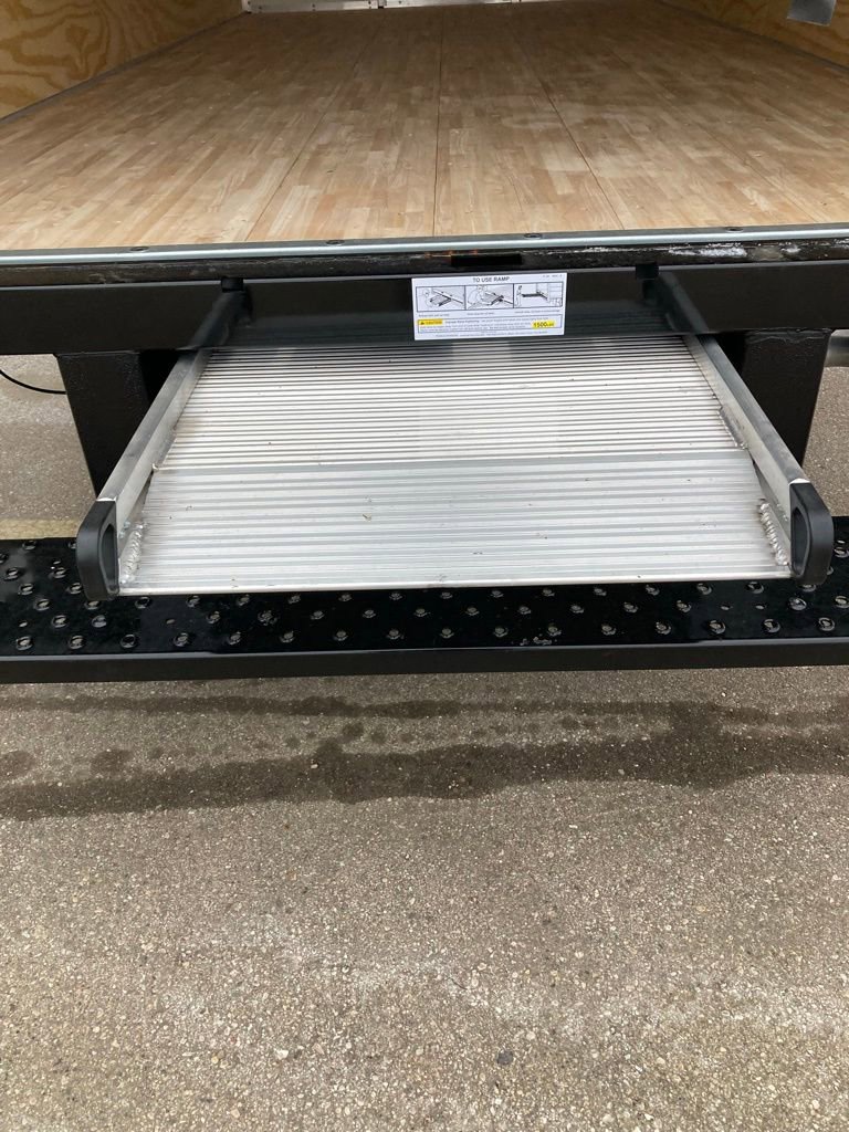 New 2025 Chevrolet Express 4500 4500 Series w/ Power Convenience Package image 3