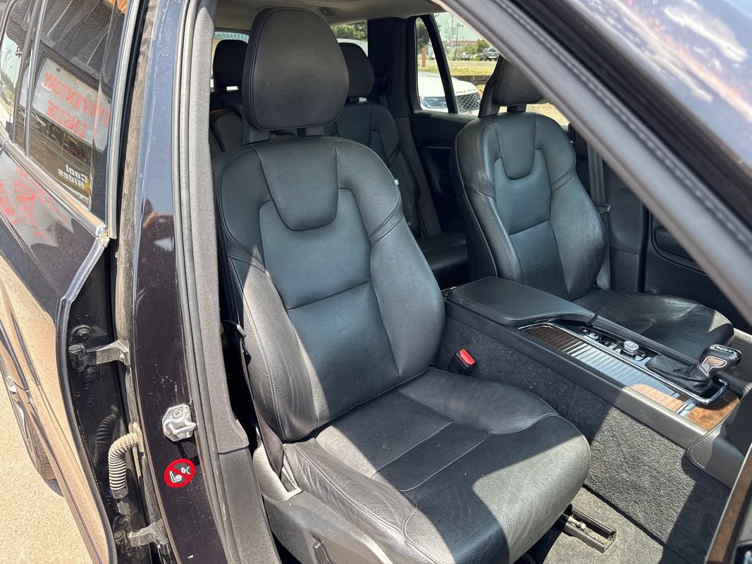 Used 2016 Volvo XC90 T6 Momentum w/ Momentum Plus Package AWD/4WD image 20