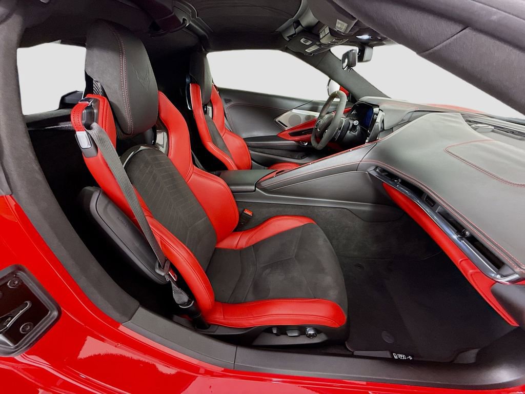 Used 2020 Chevrolet Corvette Stingray Premium Cpe w/ 3LT Preferred Equipment Group image 29