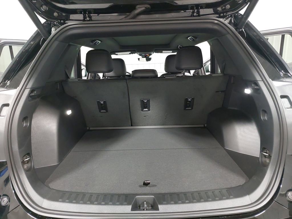 New 2026 GMC Terrain AT4 w/ Technology Package II image 12