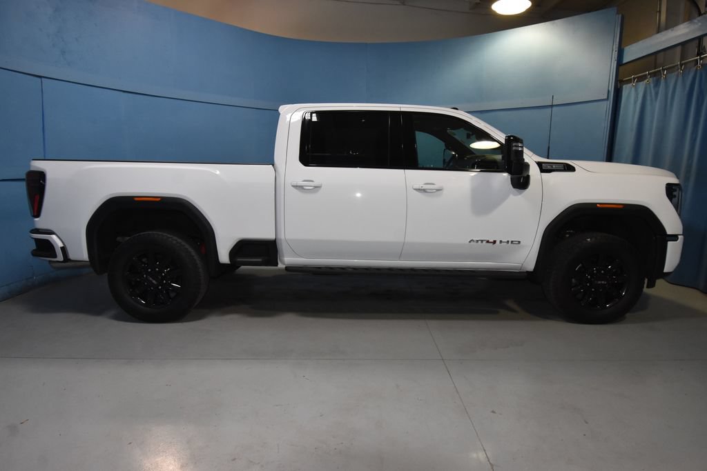 Used 2024 GMC Sierra 2500 AT4 w/ AT4 Premium Plus Package AWD/4WD image 23