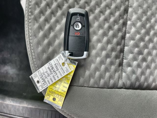 Used 2020 Ford Escape SE image 33