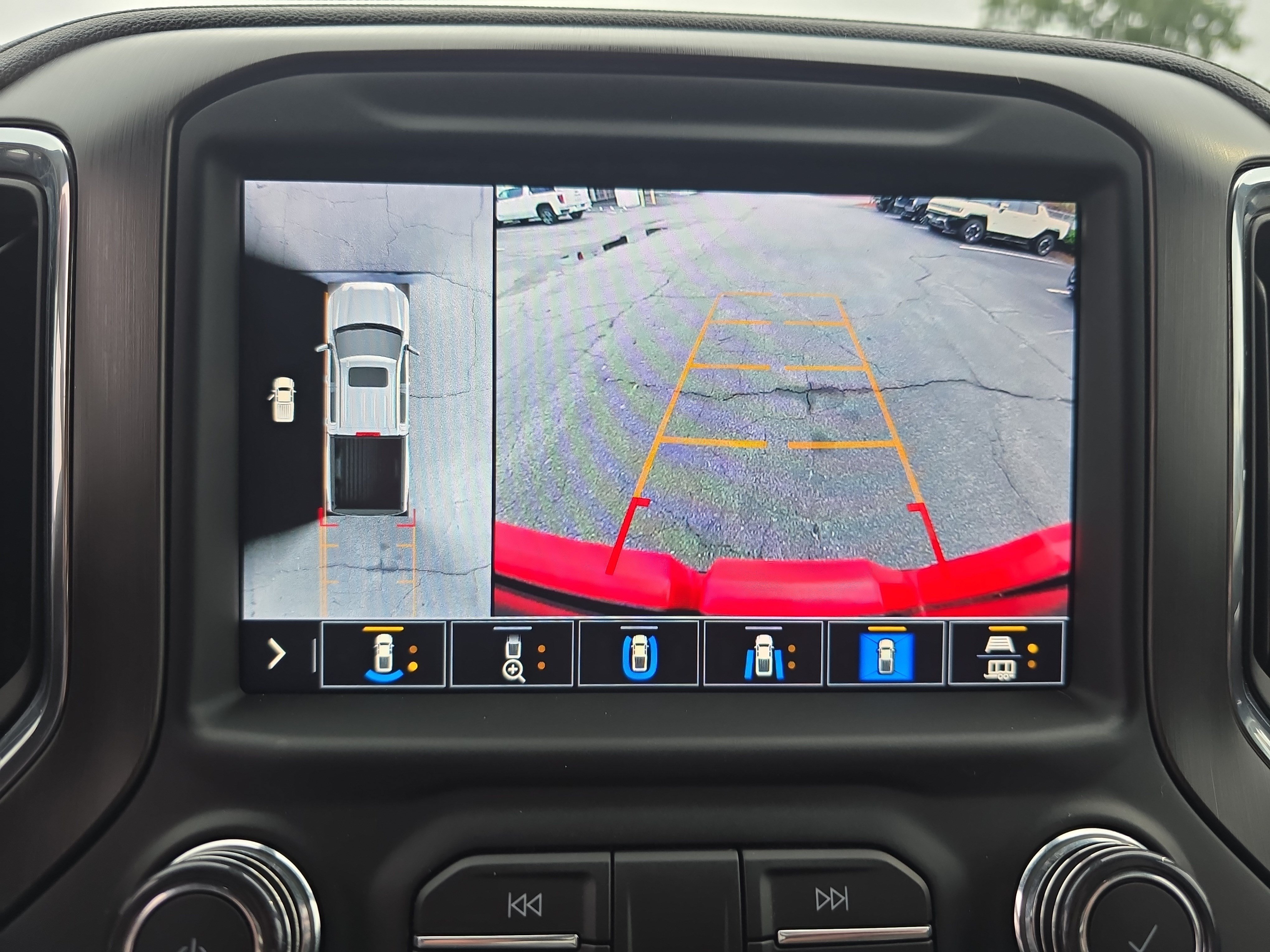 Used 2021 GMC Sierra 1500 AT4 w/ AT4 Value Package AWD/4WD image 25