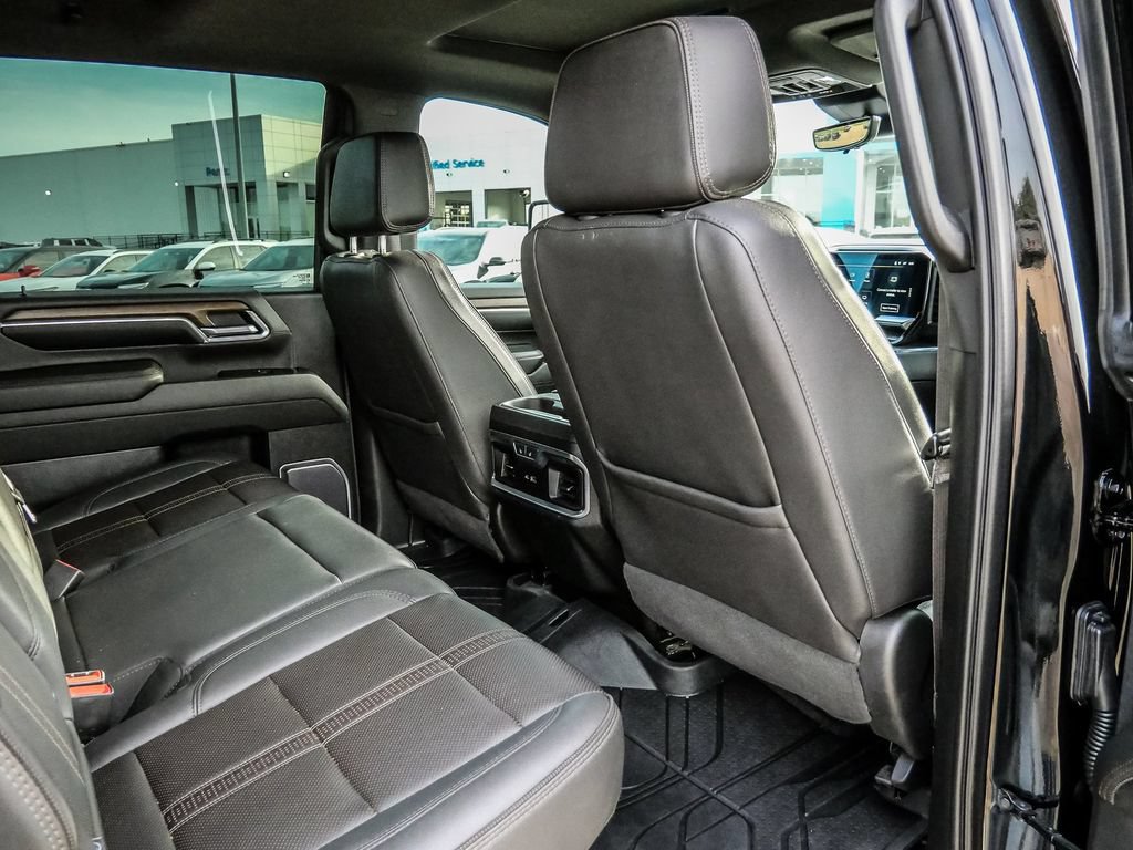 Used 2024 Chevrolet Silverado 2500 High Country w/ High Country Premium Package AWD/4WD image 30