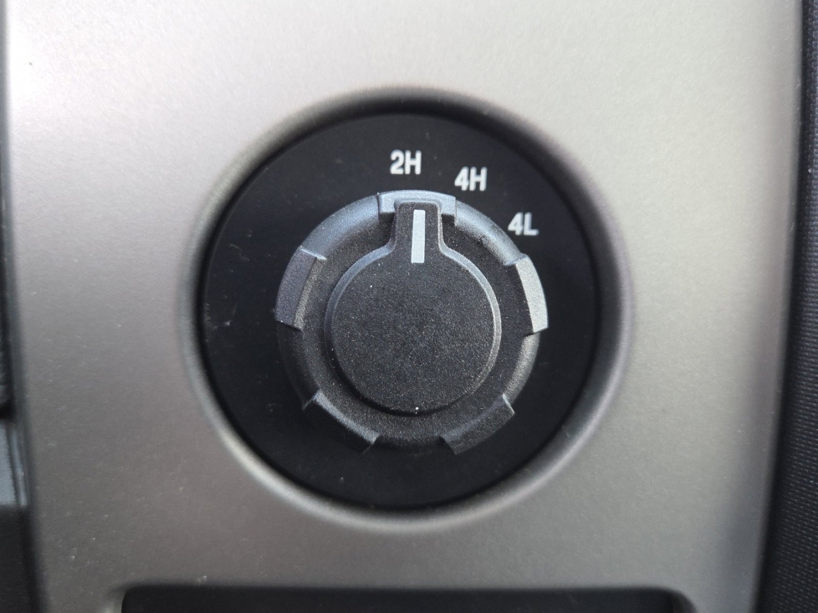 Used 2013 Ford F150 XLT w/ Luxury Equipment Group AWD/4WD image 4