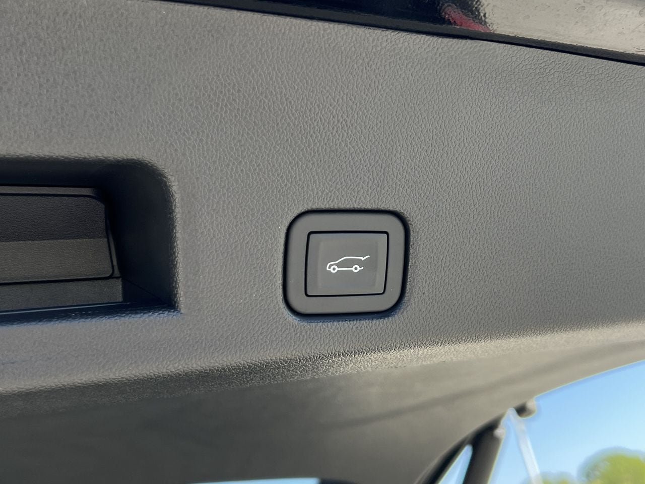 Used 2026 GMC Acadia Elevation FWD image 27