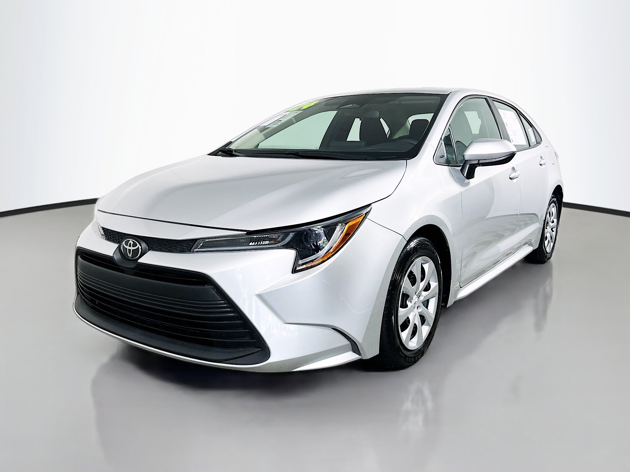 Used 2024 Toyota Corolla LE FWD image 10