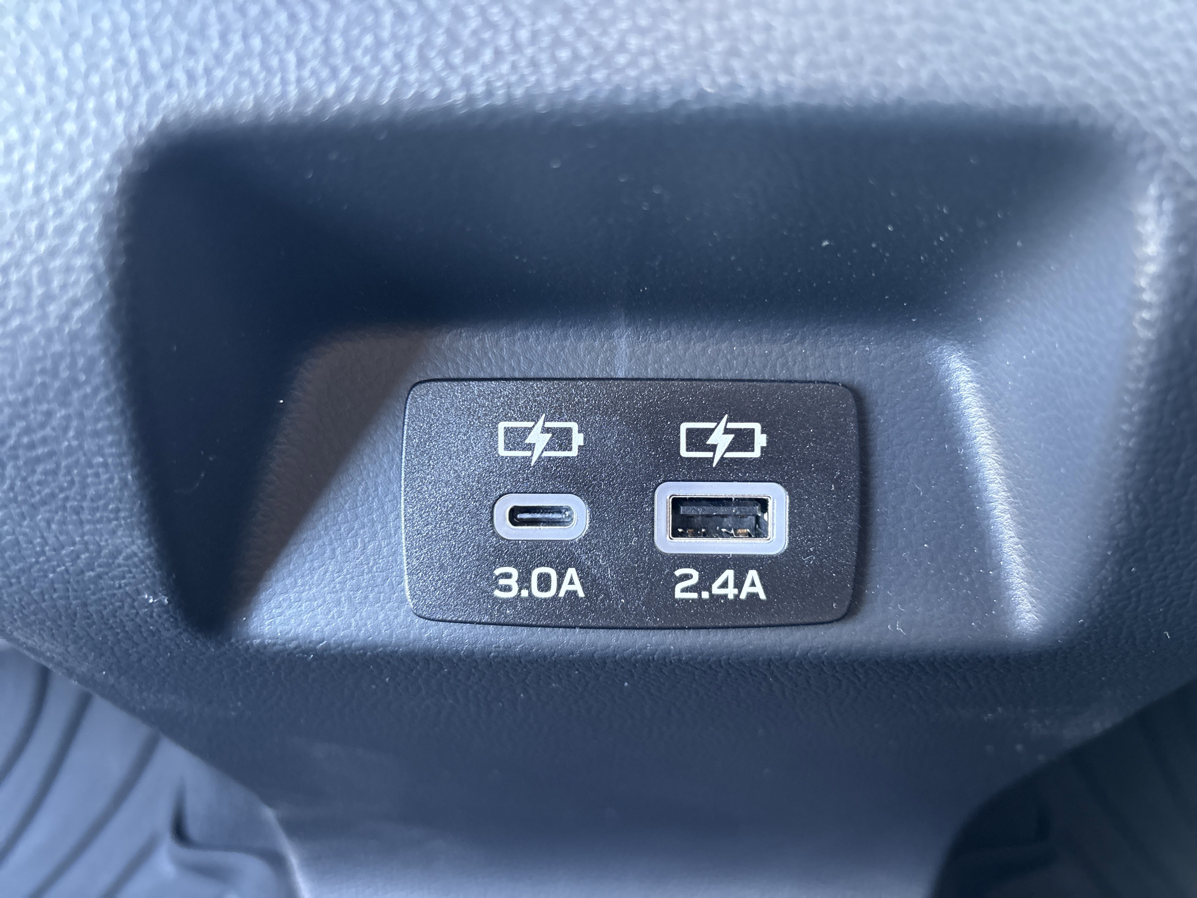 Used 2025 Subaru Crosstrek 2.0i Premium image 13