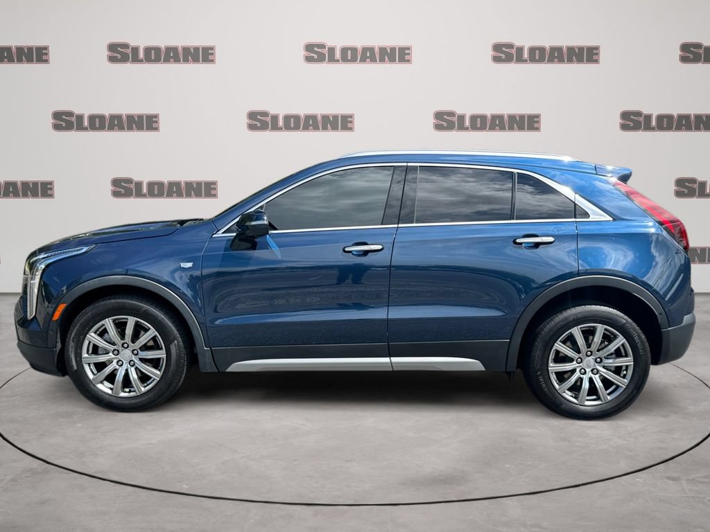 Used 2022 Cadillac XT4 Premium Luxury w/ Enhanced Visibility Package AWD/4WD image 2
