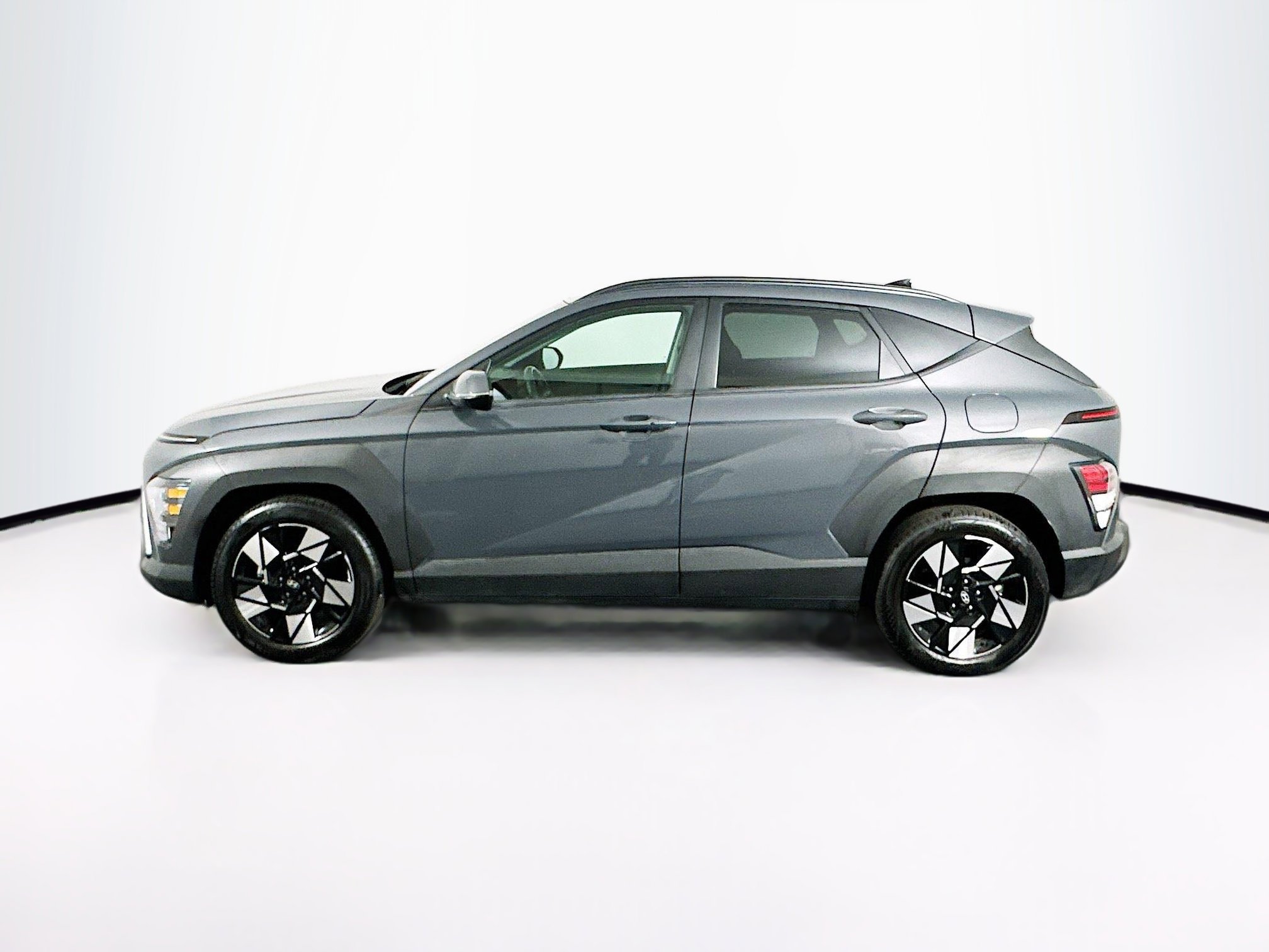 Used 2025 Hyundai Kona SEL image 4