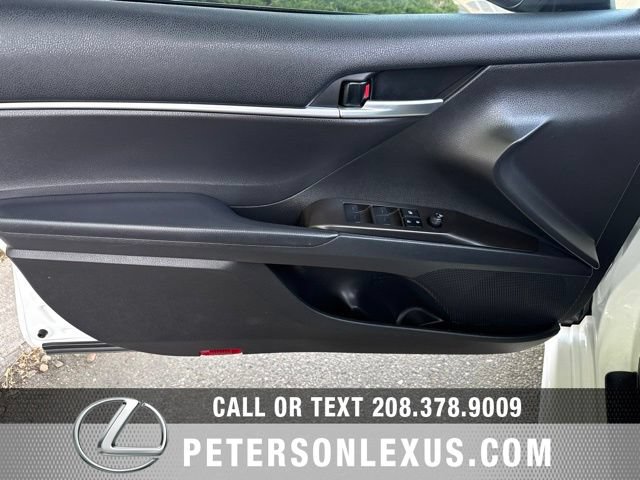 Used 2023 Toyota Camry SE FWD image 18
