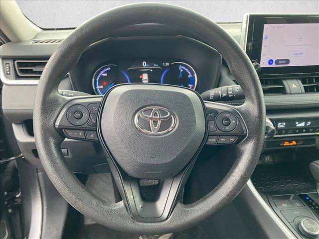 Used 2025 Toyota RAV4 XLE AWD/4WD image 10