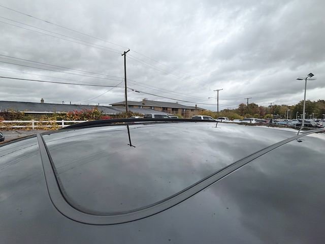 Used 2020 Volkswagen Tiguan SE image 21