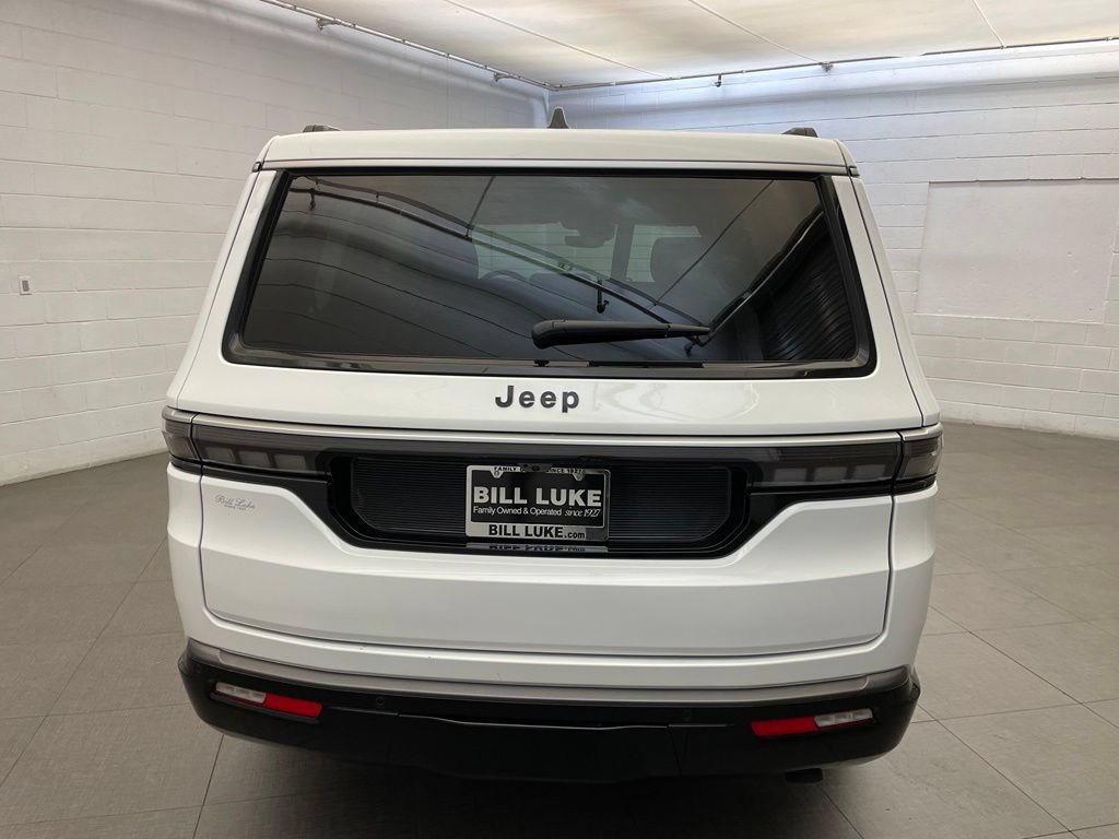 New 2026 Jeep Grand Wagoneer 2WD image 5