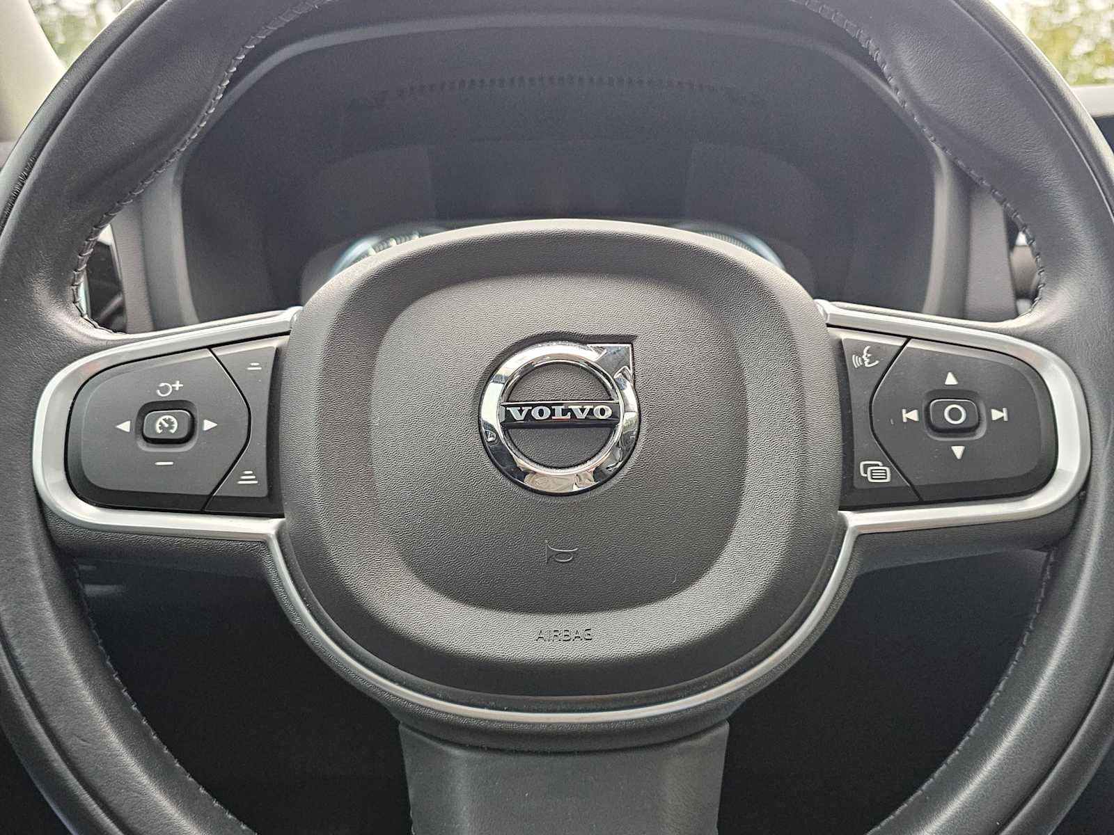 Used 2022 Volvo S60 T8 R-Design Expression w/ Advanced Package image 25