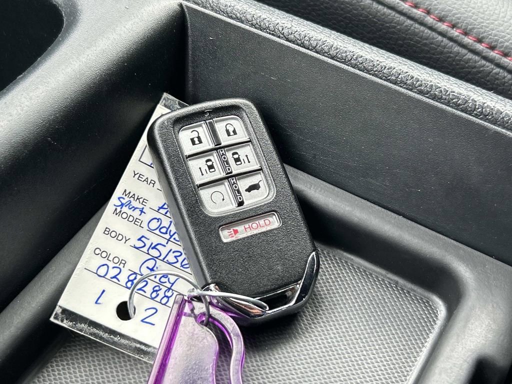 Used 2023 Honda Odyssey Sport image 32