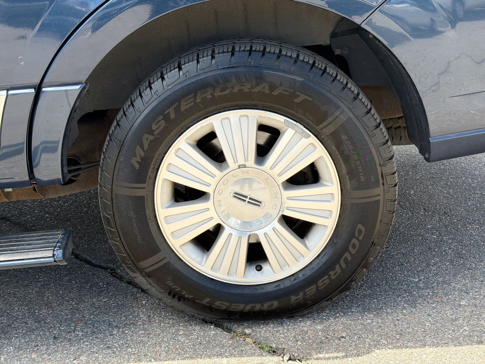 Used 2013 Lincoln Navigator 4WD w/ HD Trailer Tow Pkg image 19