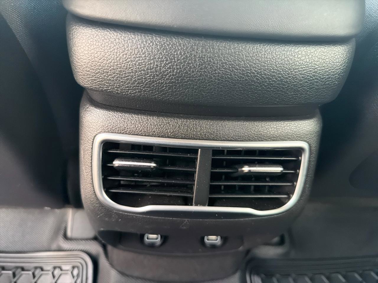 Used 2023 Hyundai Santa Fe SEL image 22