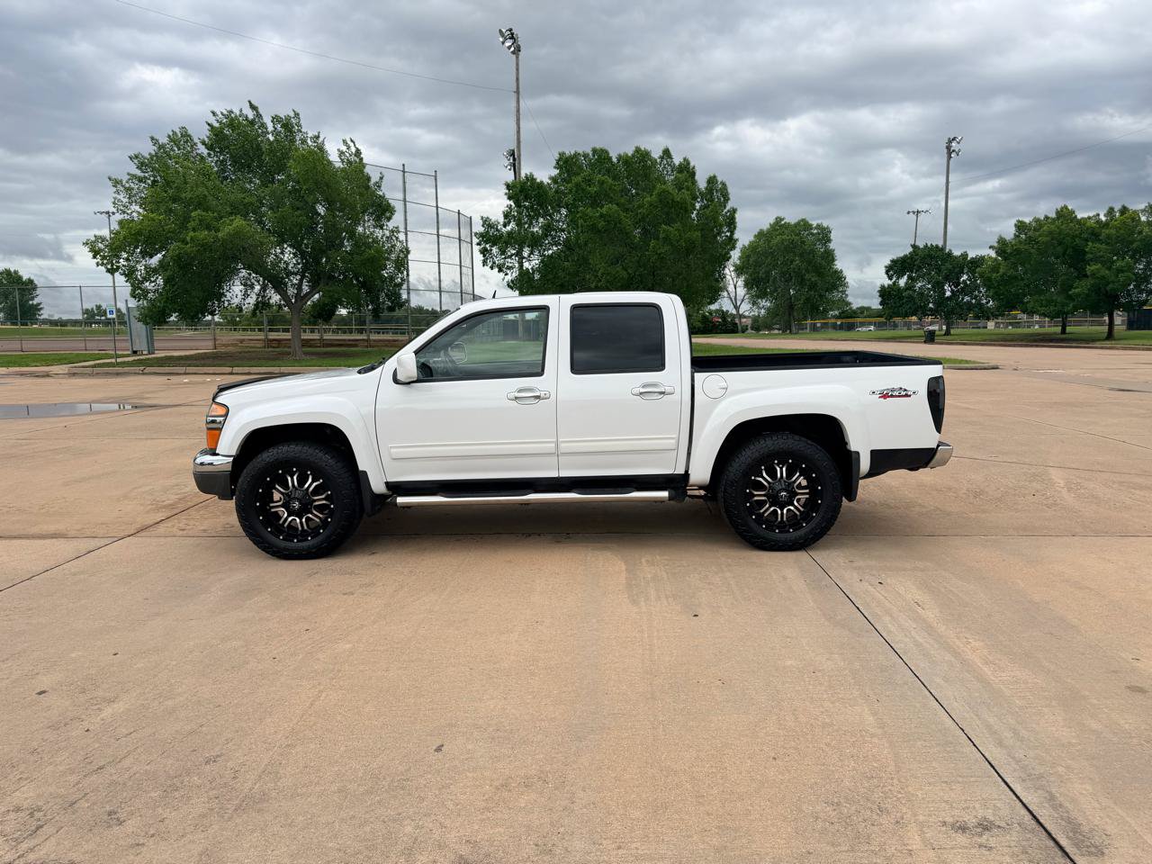 Used 2012 GMC Canyon SLE AWD/4WD image 2