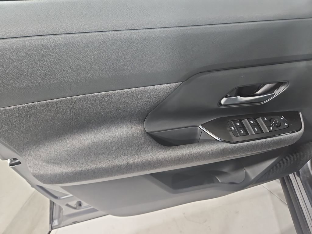 New 2026 Nissan Kicks SV w/ SV Premium Package image 10