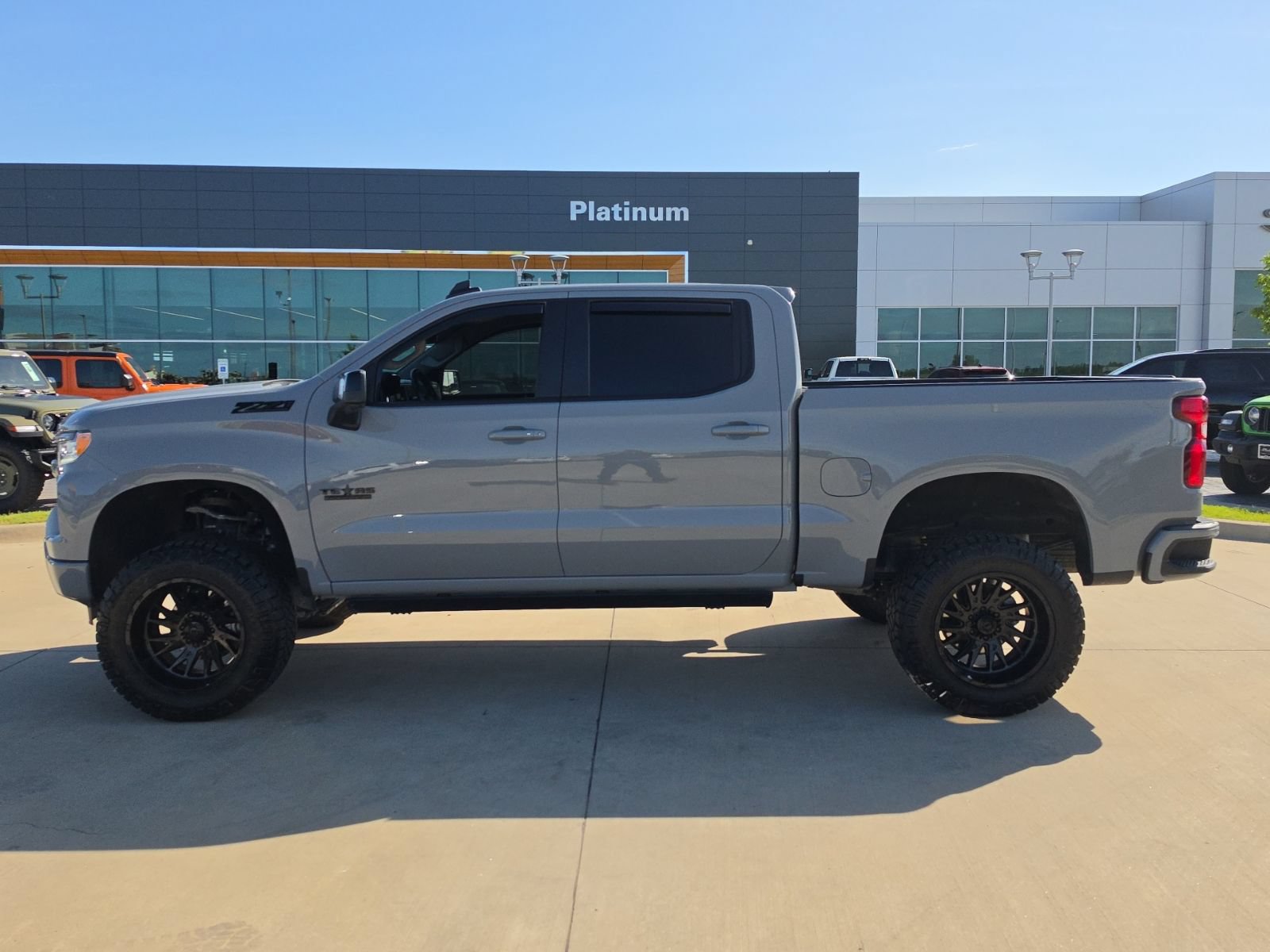Used 2025 Chevrolet Silverado 1500 RST AWD/4WD image 2