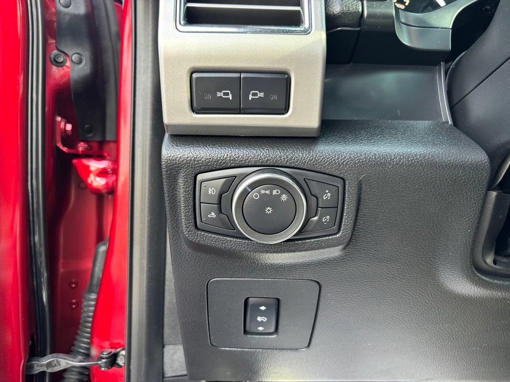 Used 2015 Ford F150 Lariat AWD/4WD image 38