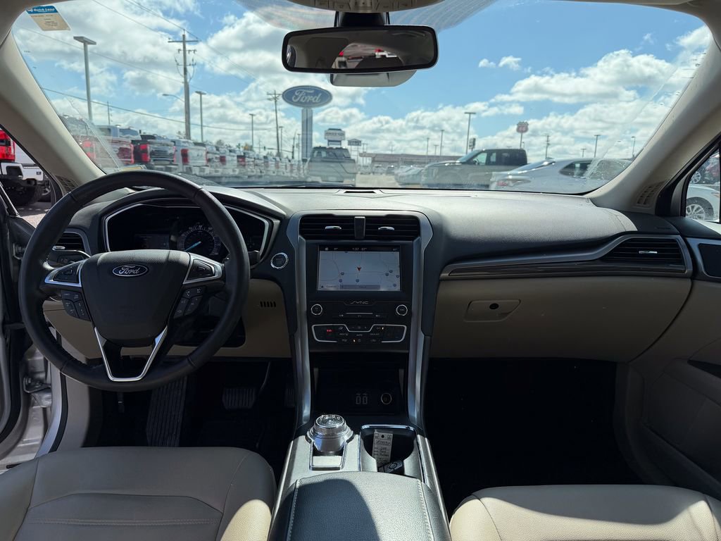 Used 2019 Ford Fusion SEL image 26