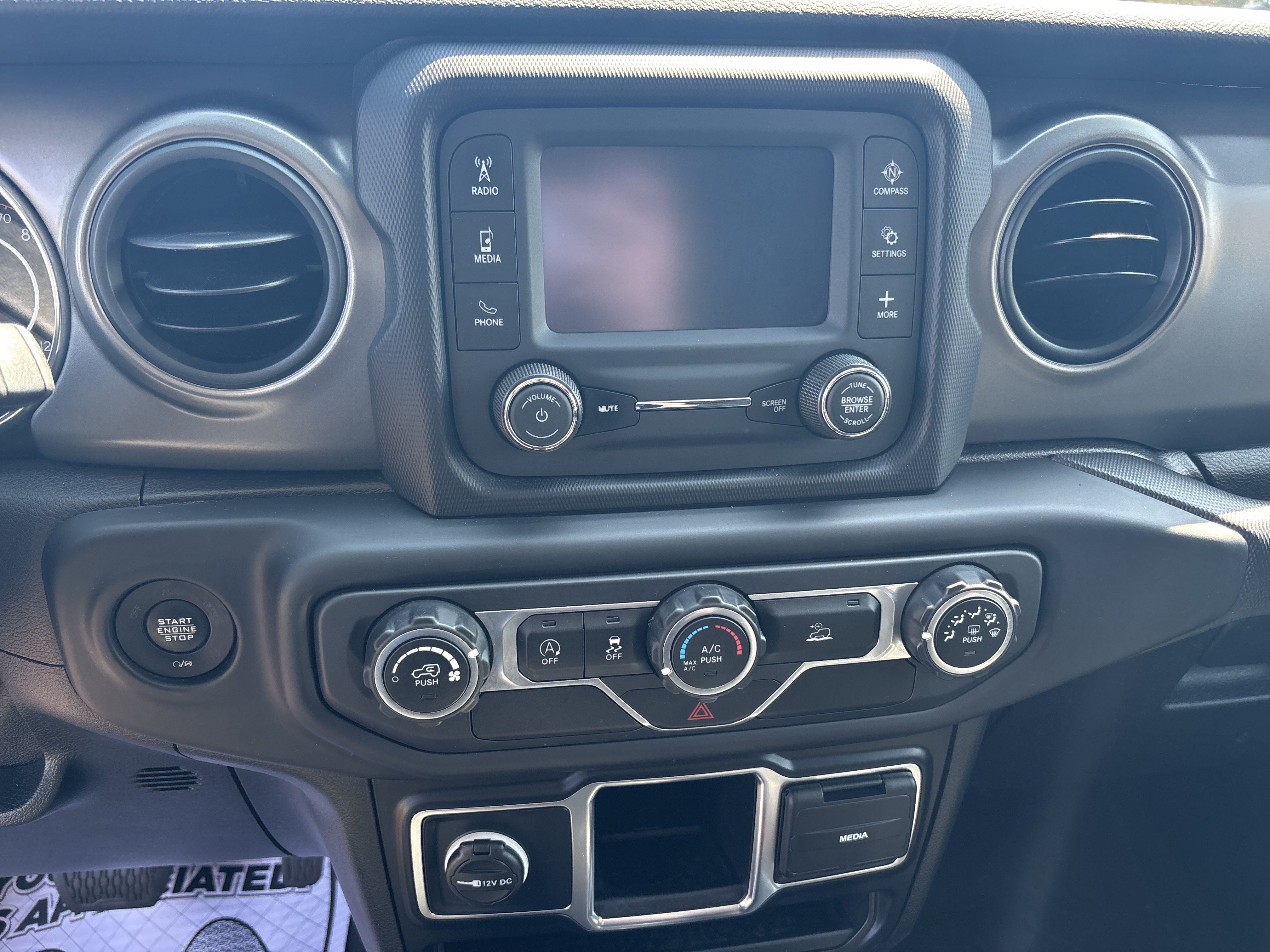 Used 2021 Jeep Gladiator Sport AWD/4WD image 18