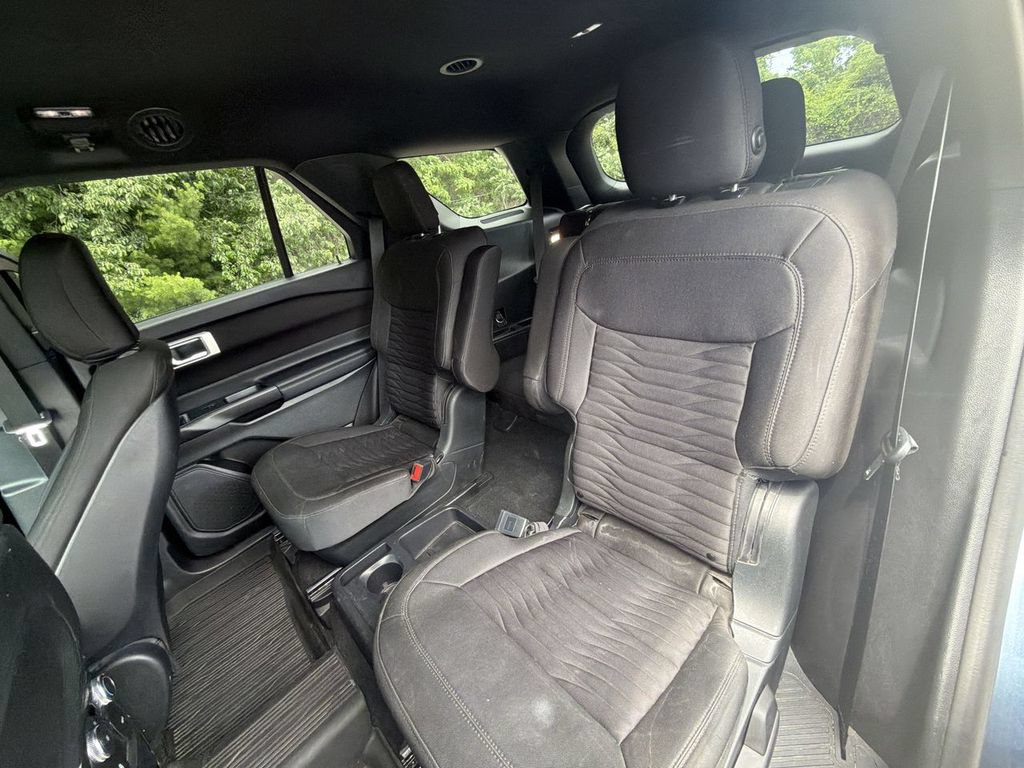 Used 2020 Ford Explorer XLT w/ Comfort Package RWD image 24