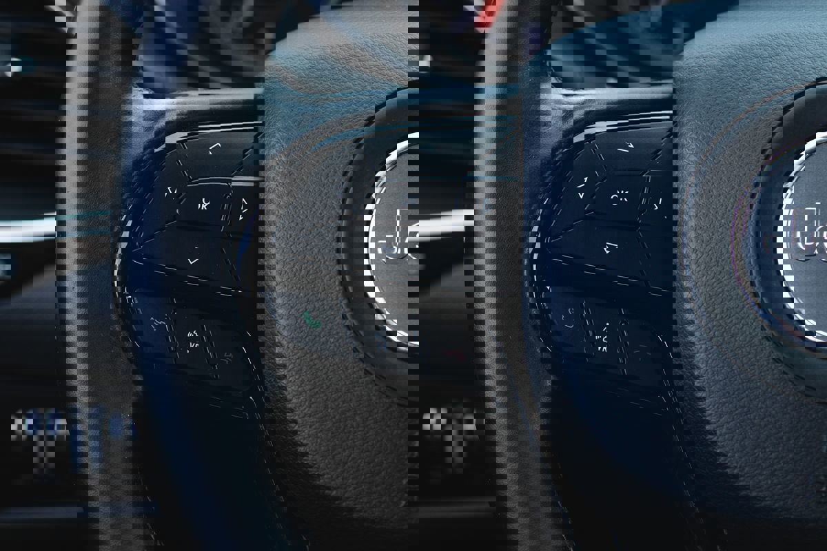 Used 2019 Jeep Cherokee Latitude Plus image 18