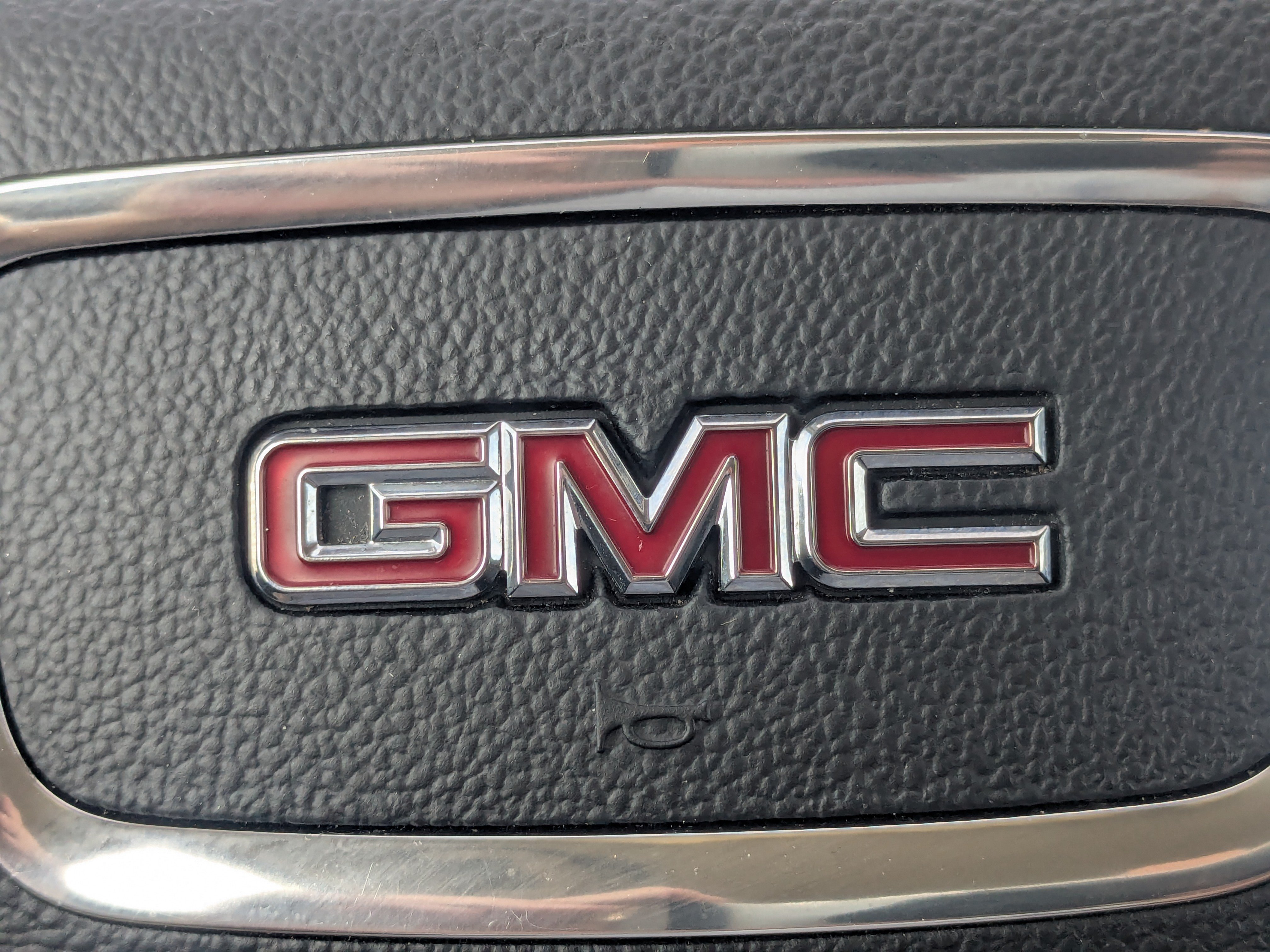 Used 2024 GMC Terrain AT4 AWD/4WD image 33