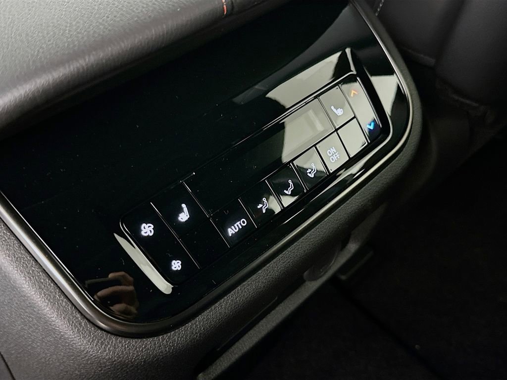 New 2025 Nissan Armada PRO-4X w/ Pro-4X Premium Package image 34