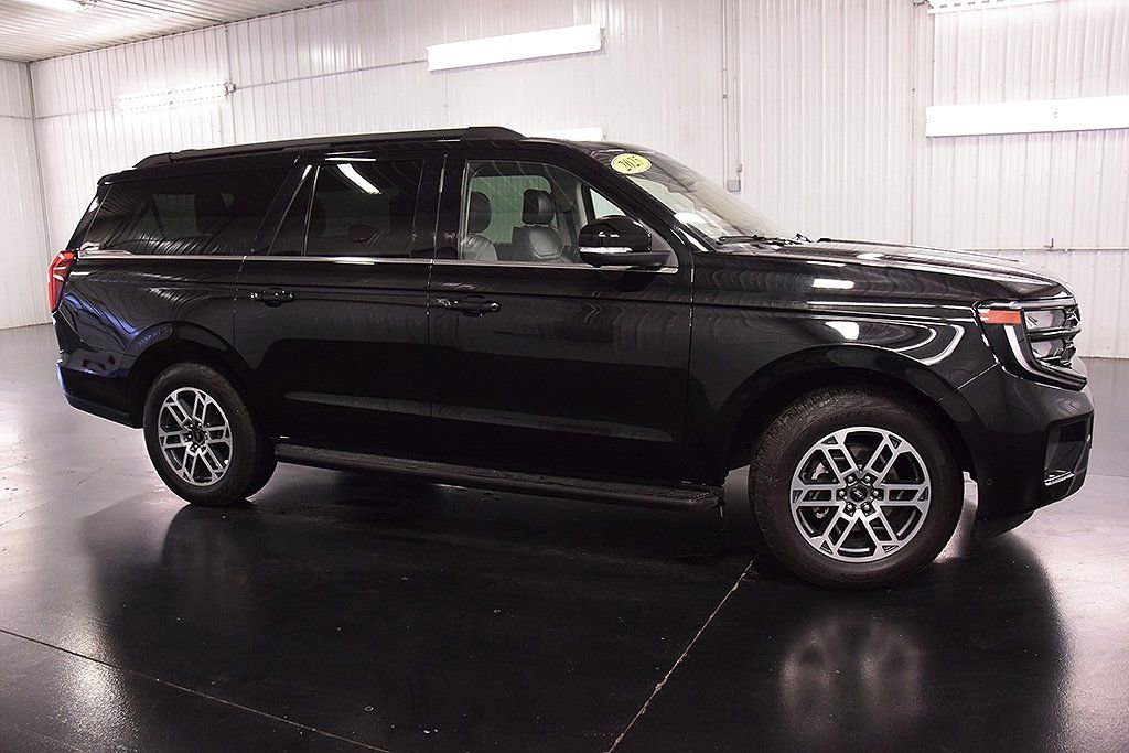 Used 2025 Ford Expedition Max Active image 8