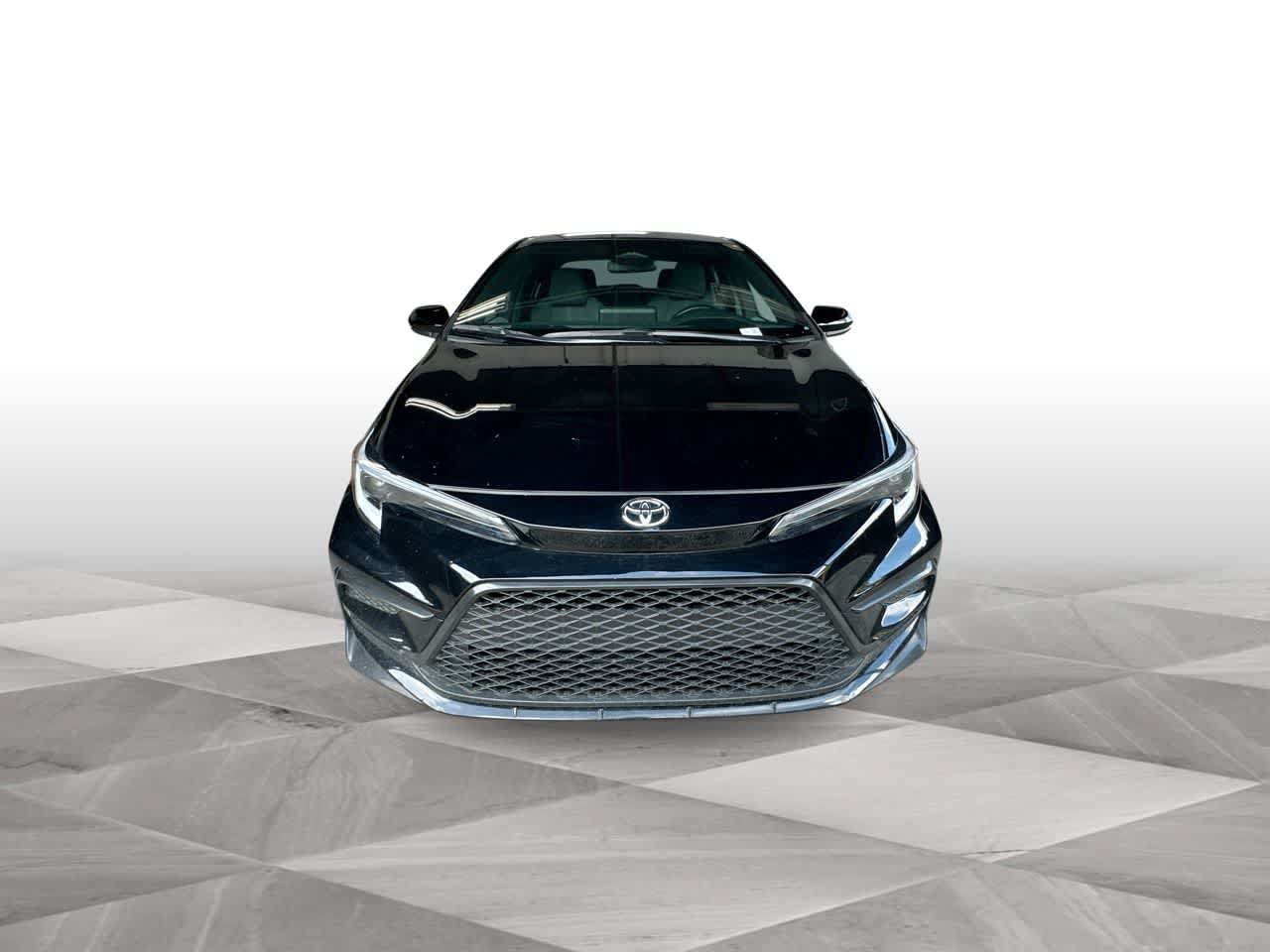 Used 2025 Toyota Corolla SE FWD image 3