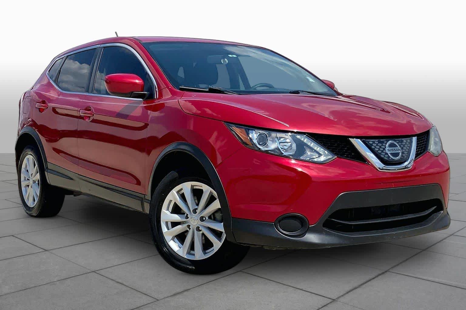 Used 2018 Nissan Rogue Sport S w/ S Appearance Package AWD/4WD image 2