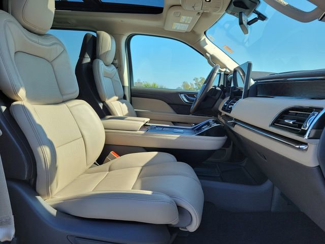 Used 2024 Lincoln Navigator L Reserve w/ Monochromatic Package image 22