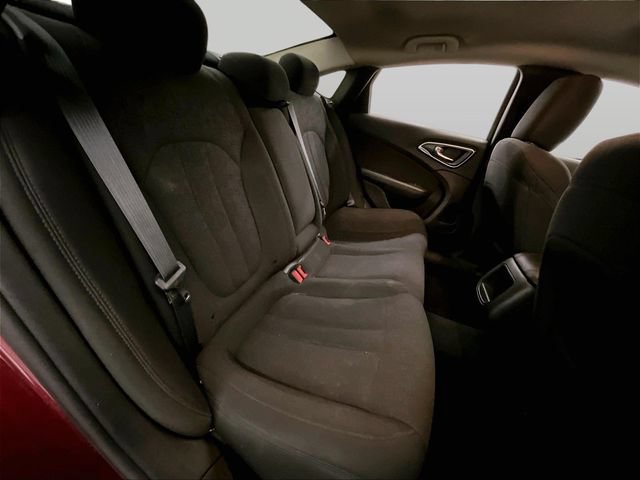 Used 2015 Chrysler 200 Limited FWD image 27