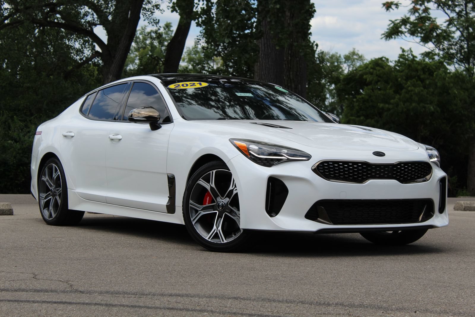 Used 2021 Kia Stinger GT2 RWD image 1