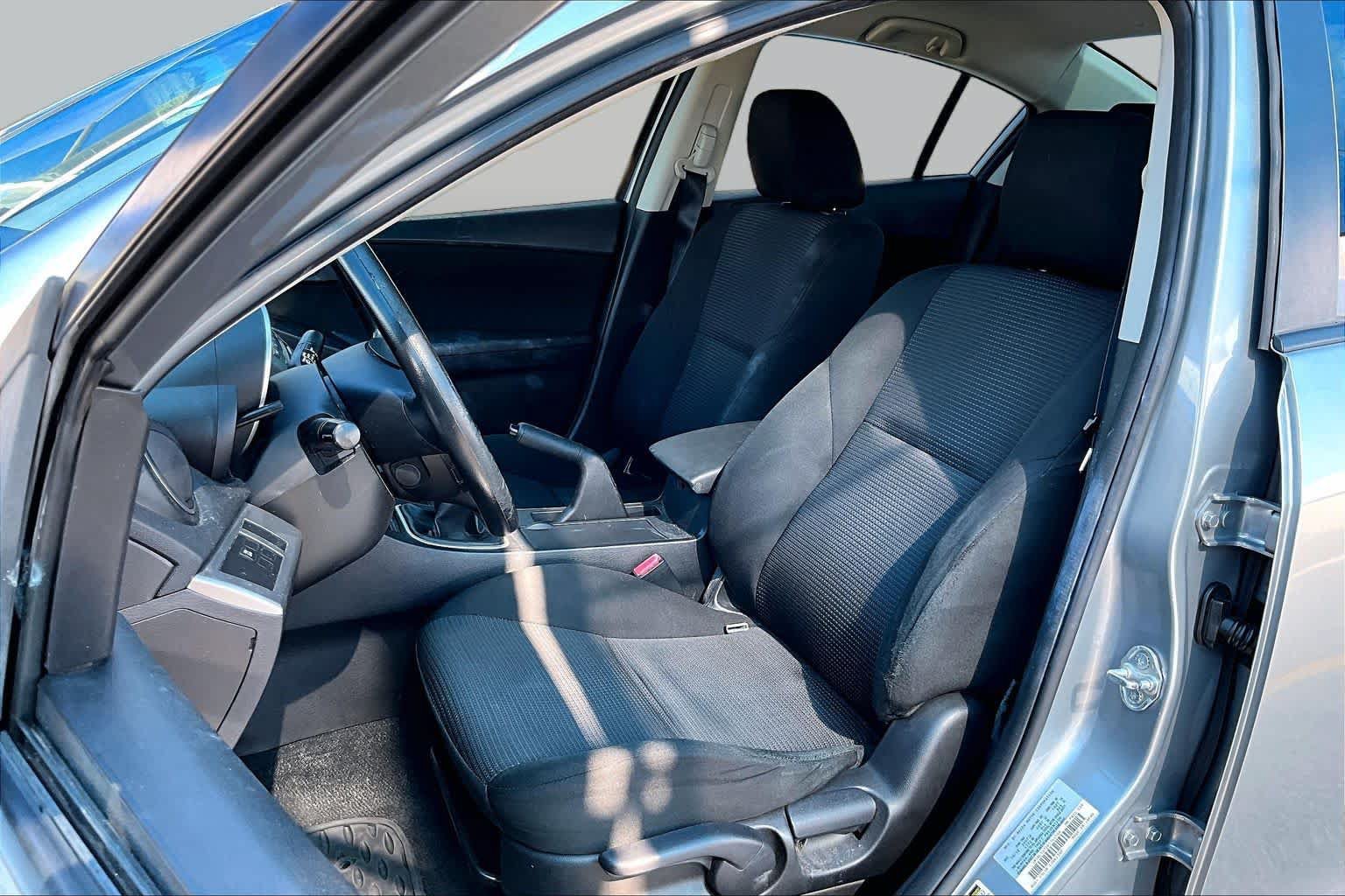 Used 2013 MAZDA MAZDA3 i Sport FWD image 8
