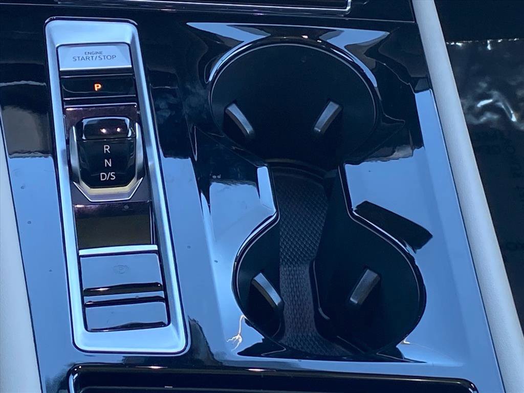 Certified 2025 Volkswagen Atlas SE w/ Panoramic Sunroof Package image 9